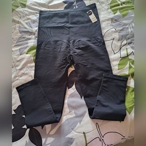 Empetua from Shapermint - High Waisted Shaping Leggings